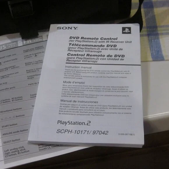 Sony PlayStation 2 shoulder bag and manuals - Picture 6 of 7